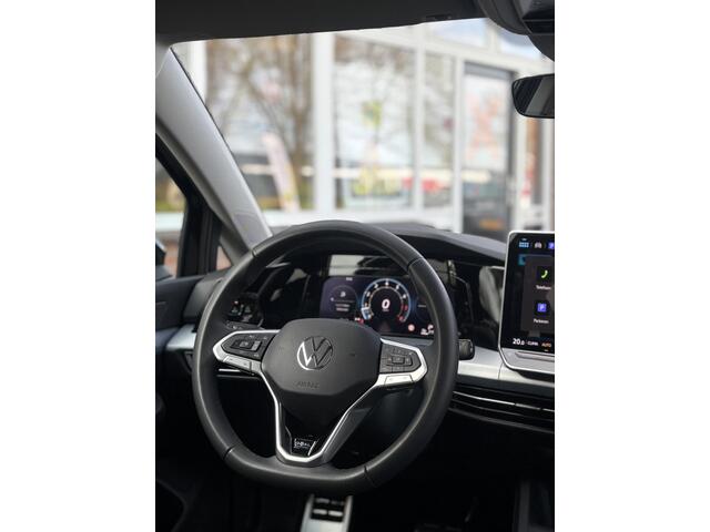 Volkswagen GOLF 1.5 eTSI Oranje Edition Carplay - Stuur en Stoelverwarming - Full Options -