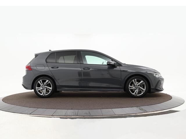 Volkswagen GOLF 1.5 eTSI 130pk DSG R-Line · Apple/Android Car Play · P-Sensoren · Navigatie · Sfeerverlichting · 17 Inch · Garantie t/m 12-02-2028 of 100.000km