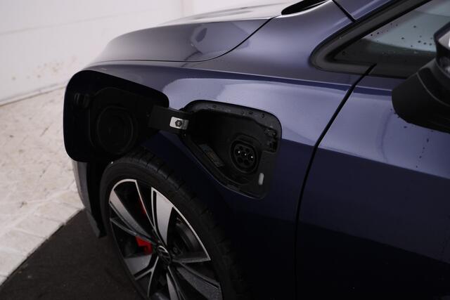 Volkswagen GOLF 1.4 eHybrid GTE Panorama, Apple carplay, Navigatie
