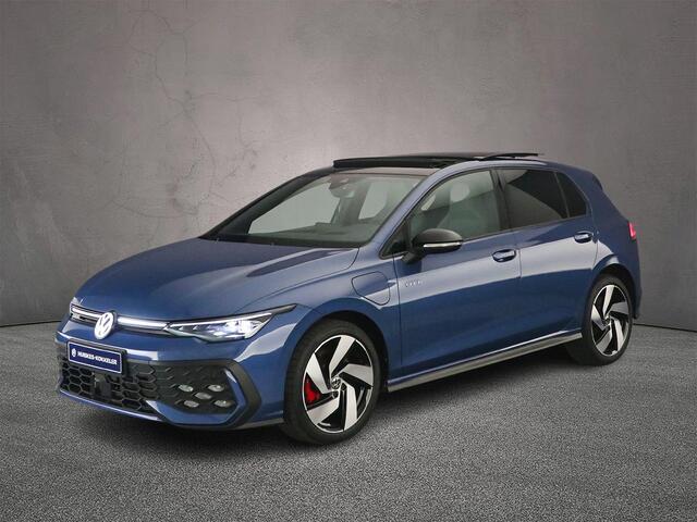 Volkswagen GOLF GTE 1.5 TSI eHybrid 272pk DSG Automaat Trekhaak, Panoramadak, Lederen bekleding, Black Style, LED matrix koplampen, Adaptive cruise control