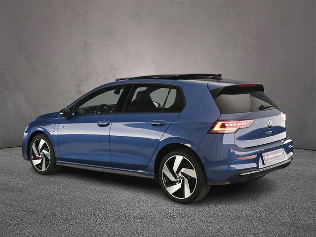 Volkswagen GOLF GTE 1.5 TSI eHybrid 272pk DSG Automaat Trekhaak, Panoramadak, Lederen bekleding, Black Style, LED matrix koplampen, Adaptive cruise control