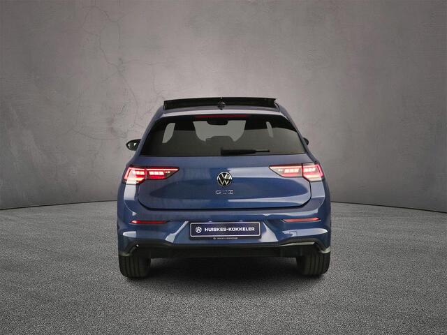 Volkswagen GOLF GTE 1.5 TSI eHybrid 272pk DSG Automaat Trekhaak, Panoramadak, Lederen bekleding, Black Style, LED matrix koplampen, Adaptive cruise control