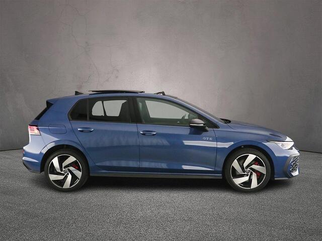 Volkswagen GOLF GTE 1.5 TSI eHybrid 272pk DSG Automaat Trekhaak, Panoramadak, Lederen bekleding, Black Style, LED matrix koplampen, Adaptive cruise control