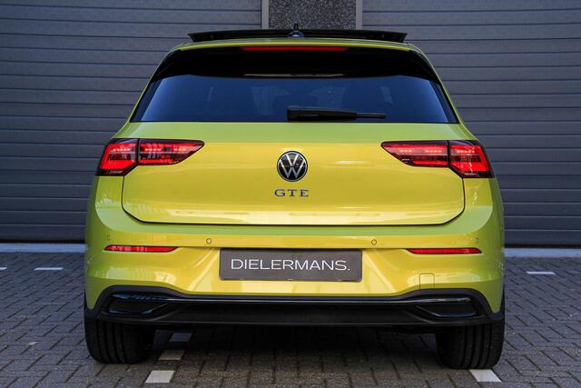 Volkswagen GOLF 1.4 eHybrid GTE | Pano | Vol Leder | Head up | IQ | Elektr. trekhaak | Black Style | 19' Estoril | LED verstralers onderbumper | Uniek > Letterlijk full option | Yellow metallic