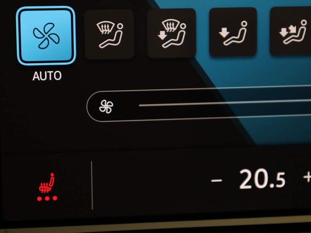 Volkswagen GOLF 1.5eTSI/130PK DSG R-Line · Panoramadak · Apple/Android Car Play · Stoel & Stuurverwarming · Navigatie