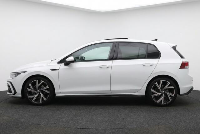 Volkswagen GOLF VIII Lim. R-Line 1.5 eTSI DSG Pano l Camera l Blindspot l VOL OPTIES