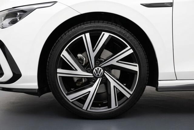 Volkswagen GOLF VIII Lim. R-Line 1.5 eTSI DSG Pano l Camera l Blindspot l VOL OPTIES