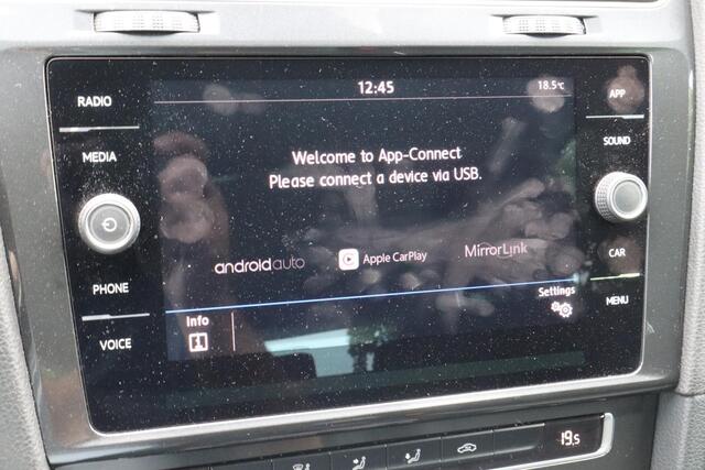 Volkswagen GOLF Variant 1.0 TSI Comfortline Business | Apple Carplay/Android Auto | Adaptive cruise control | Climate control