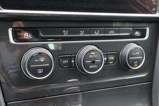 Volkswagen GOLF Variant 1.0 TSI Comfortline Business | Apple Carplay/Android Auto | Adaptive cruise control | Climate control
