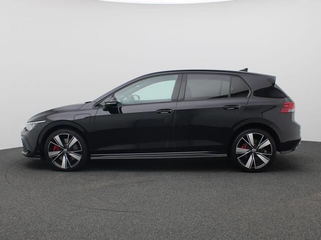 Volkswagen GOLF 1.4 eHybrid GTE 245PK DSG Achteruitrijcamera, Adaptieve Cruise Control, 18" LM Velgen, Navi, Stoel-stuurverwarming, Parkeersensoren voor en achter