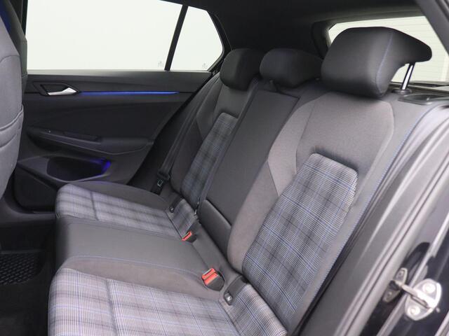 Volkswagen GOLF 1.4 eHybrid GTE 245PK DSG Achteruitrijcamera, Adaptieve Cruise Control, 18" LM Velgen, Navi, Stoel-stuurverwarming, Parkeersensoren voor en achter