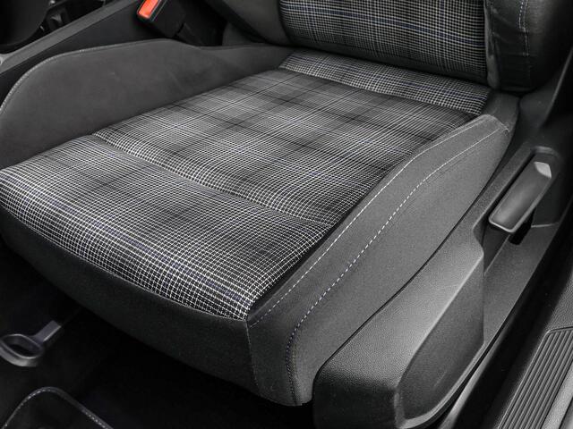 Volkswagen GOLF 1.5 eHybrid 272pk DSG GTE · Panoramadak · 360 Camera · Head-Up Display · Matrix LED · Optiekpakket Zwart · Dodehoeksensor · Garantie t/m 10-11-2030 of 100.000km
