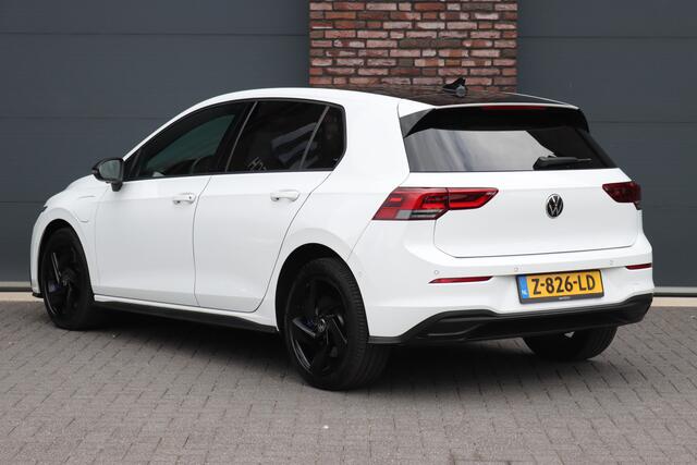 Volkswagen GOLF 1.4 eHybrid GTE | Adaptieve Cruise Control | Verwarmd Stuurwiel | Navigatie Discover Pro | Apple Carplay | Stoelverwarming | Keyless Entry | Air Care |