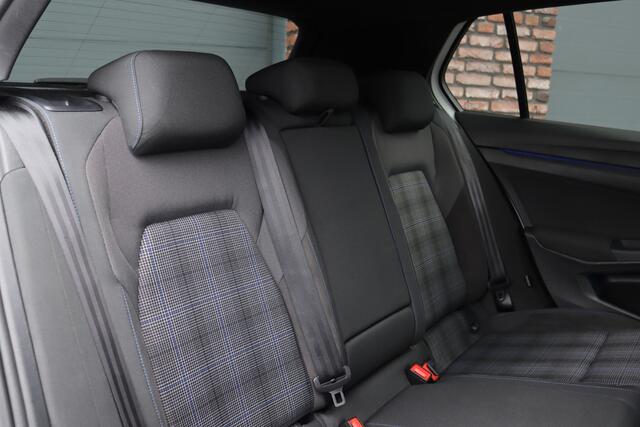 Volkswagen GOLF 1.4 eHybrid GTE | Adaptieve Cruise Control | Verwarmd Stuurwiel | Navigatie Discover Pro | Apple Carplay | Stoelverwarming | Keyless Entry | Air Care |
