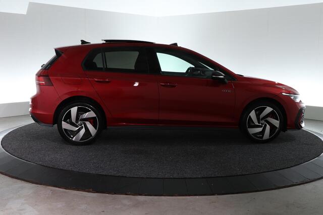 Volkswagen GOLF 1.5 eHybrid GTE | ELEK. TREKHAAK | SCHUIF-KANTEL | CARPLAY |