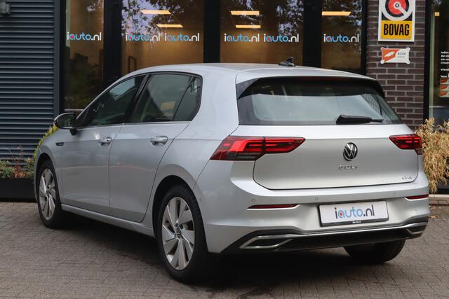 Volkswagen GOLF 1.5 eTSI 150pk DSG Style LED+/Keyless/Camera/Elek. stoel+mem/ACC/Dodehoek/17"