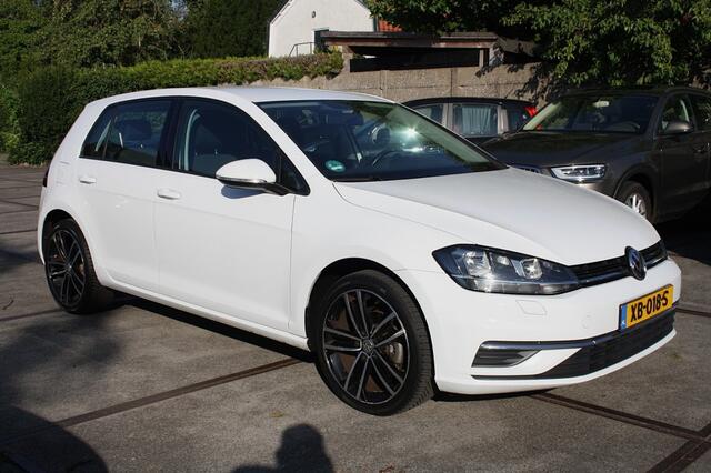 Volkswagen GOLF 1.0 TSI / DSG / Carplay / Cruise Cntrl.