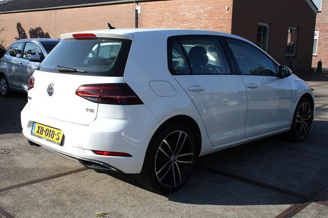 Volkswagen GOLF 1.0 TSI / DSG / Carplay / Cruise Cntrl.