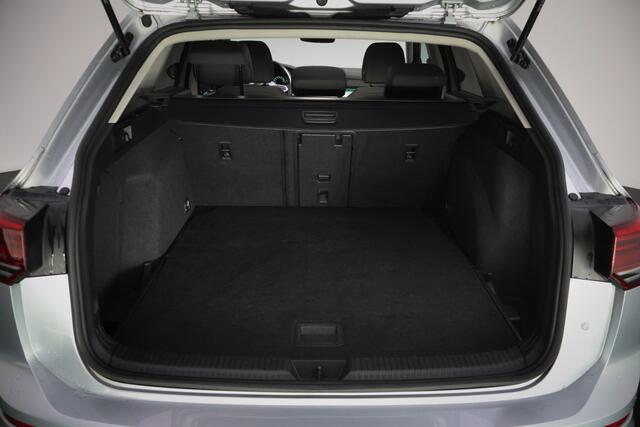 Volkswagen GOLF Variant 1.0 TSI LIFE EDITION FULL LED | CAMERA | STUUR+STOELVERW | APP CONNECT | NAVI | DAB | ACC | PDC V+A | LMV