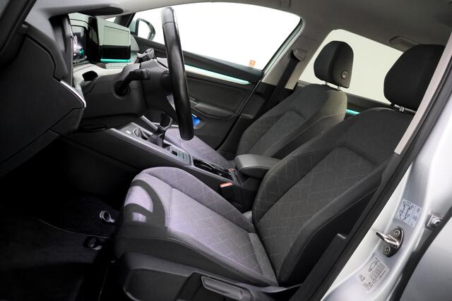 Volkswagen GOLF Variant 1.0 TSI LIFE EDITION FULL LED | CAMERA | STUUR+STOELVERW | APP CONNECT | NAVI | DAB | ACC | PDC V+A | LMV
