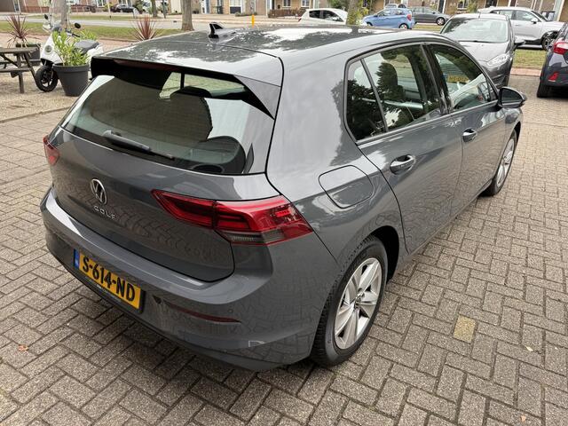 Volkswagen GOLF 1.0 TSI Life / Airco clima/ Navigatie/ Cruise/ Apple carplay/ PDC/ LED/ LMV/ Digitaal display