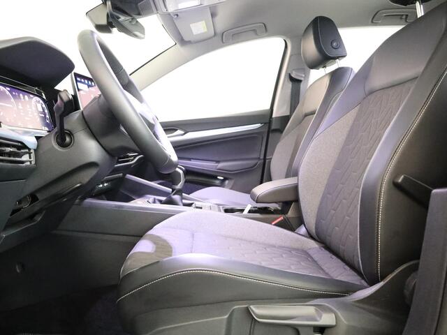 Volkswagen GOLF 1.5 TSI Life GOAL 116 pk | Navigatie | Trekhaak (wegklapbaar) | Parkeersensoren | Achteruitrijcamera | Autom. airco (3 zones) | LED Plus koplampen |