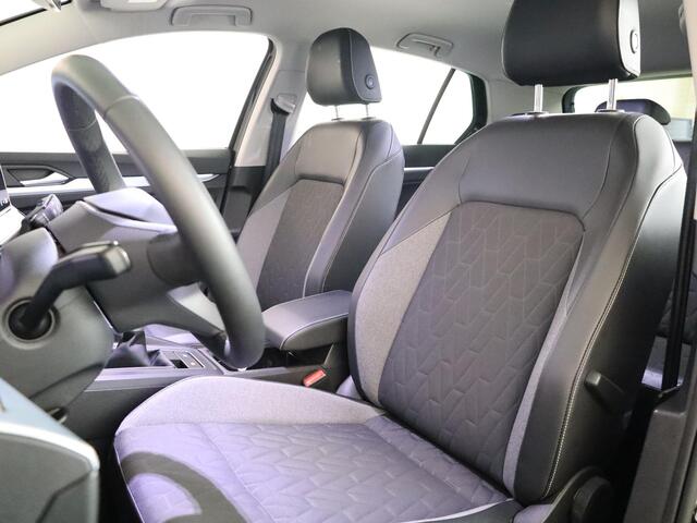 Volkswagen GOLF 1.5 TSI Life GOAL 116 pk | Navigatie | Trekhaak (wegklapbaar) | Parkeersensoren | Achteruitrijcamera | Autom. airco (3 zones) | LED Plus koplampen |