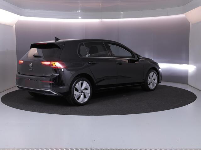 Volkswagen GOLF 1.5 eHybrid Style Edition 204 pk Automaat (DSG) | Navigatie via App | Parkeersensoren (Park assist) | Achteruitrijcamera | Adaptieve cruise control | Autom. airco (3 zones) |