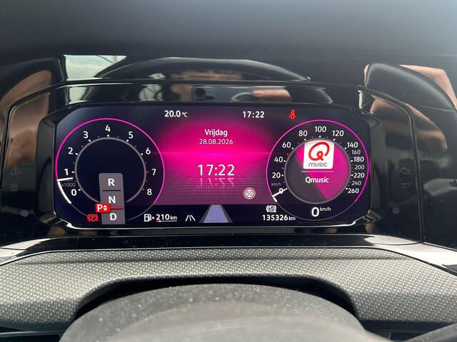 Volkswagen GOLF 1.5 eTSI R-Line Business