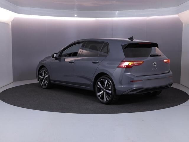 Volkswagen GOLF Life Edition 1.5 eHybrid 150 kW / 204 PK Hatchback / Trekhaak / Carplay / 19 Inch