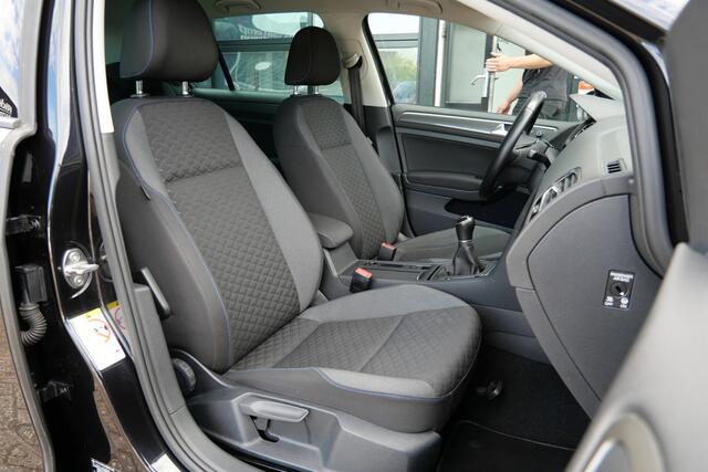 Volkswagen GOLF 1.5 TSI Highline | Clima | CarPlay | Cruise | Digital Cockpit | St. verwarming