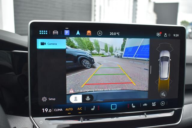 Volkswagen GOLF Variant 1.5 eTSI 150pk R-Line Edition Automaat | Apple Carplay & Android Auto | Airco ECC | Camera achter | Parkeersensoren voor en achter | Stoel verwarming | Isofix Bevestigingspunten | Zeer Compleet!!!