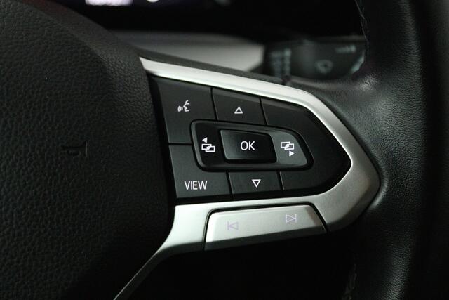 Volkswagen GOLF 1.0 TSI Life (CRUISE CONTROL ADAPTIEF, NAVIGATIE, CARPLAY, PARKEERSENSOREN)