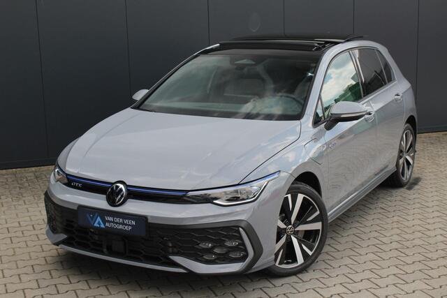 Volkswagen GOLF 8.5 1.5 eHybrid GTE 272 Pk | Panorama dak | Stoel/Stuur verwarming | 360* Camera | Schuif/Kantel dak | Adaptive cruise controler | Keyless start | Apple CarPlay/Android Auto | Draadloze telefoonlader | IQ.Lights | Climate controle | Parkeersensoren V+A | Navigatie |