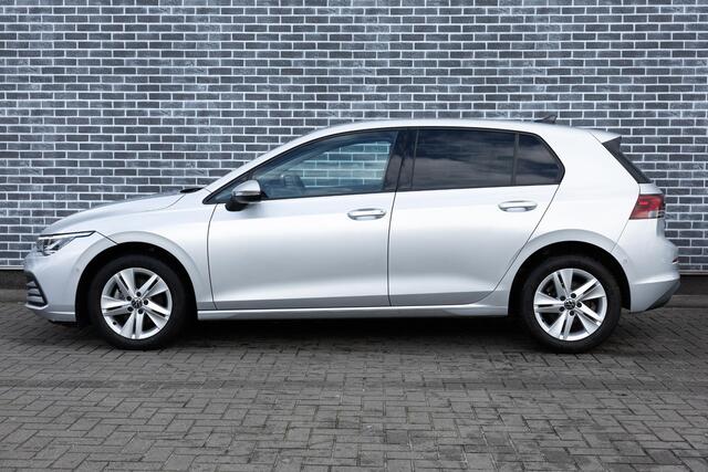Volkswagen GOLF 1.0 eTSI DSG Life Business | Achteruitrijcamera | Parkeersensoren | Climate Control | Keyless Entry | Cruise Control Adaptief | LED Koplampen | Stoelverwarming | Navigatie Discover Pro | Apple Carplay | Android Auto