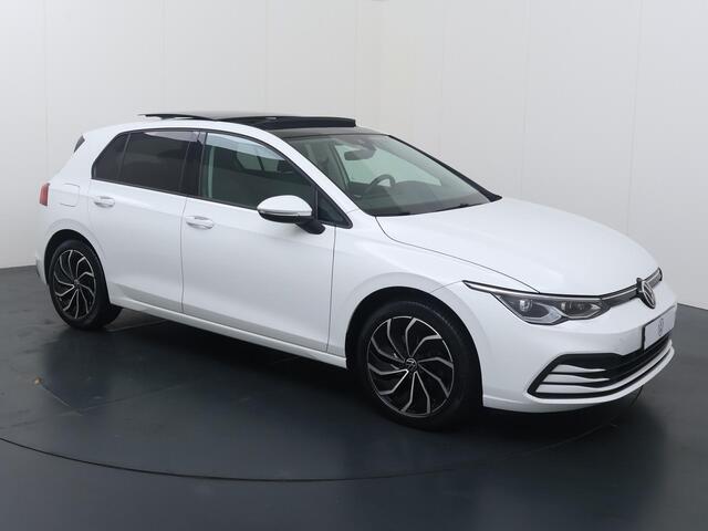 Volkswagen GOLF 1.5 TSI Highline | 150 PK | Stoel- & stuurverwarming | Adaptive cruise control | Keyless | Climate control | LED verlichting |