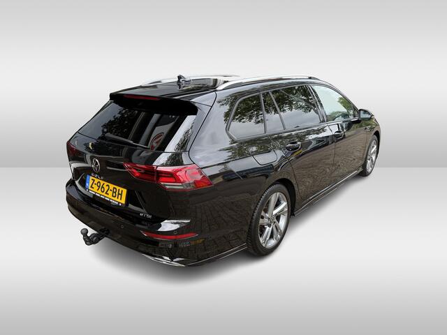 Volkswagen GOLF Variant 1.5 eTSI R-Line Business | headup display | wegklapbare trekhaak | stuurverwarming | stoelverwarming |