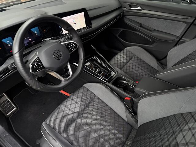 Volkswagen GOLF Variant 1.5 eTSI R-Line Business | headup display | wegklapbare trekhaak | stuurverwarming | stoelverwarming |