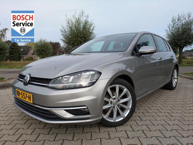 Volkswagen GOLF 1.0 TSI Comfortline Business I Camera I ACC I Carplay I Massagestoel I Trekhaak I Clima I Stoelvw I Alcantera