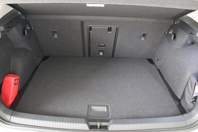 Volkswagen GOLF 1.5 eTSI DSG Energy Edition Panoramadak | Navigatie | Harman Kardon Audio | Fabrieksgarantie
