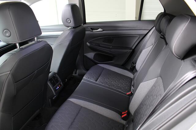 Volkswagen GOLF 1.5 eTSI DSG Energy Edition Panoramadak | Navigatie | Harman Kardon Audio | Fabrieksgarantie