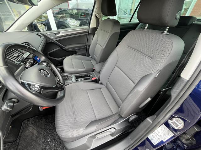 Volkswagen GOLF 1.0 TSI Comfortline | AUTOMAAT | ACC | PDC V+A | Afn. trekhaak | Apple Carplay - Android Auto | Verwarmde voorruit | NAP