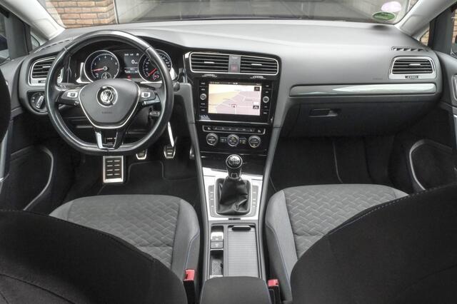 Volkswagen GOLF Variant 1.0 TSI Join | Navigatie | Carplay | Stoelverwarming