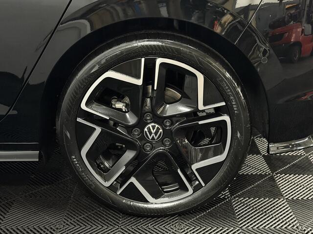 Volkswagen GOLF 1.5 TSI R-Line Edition Panoramadak, 360 Camera, Apple carplay, Winterpakket, Rijstrook correctie, Cruise control adaptief, 18 Inch velgen, 2 jaar garantie