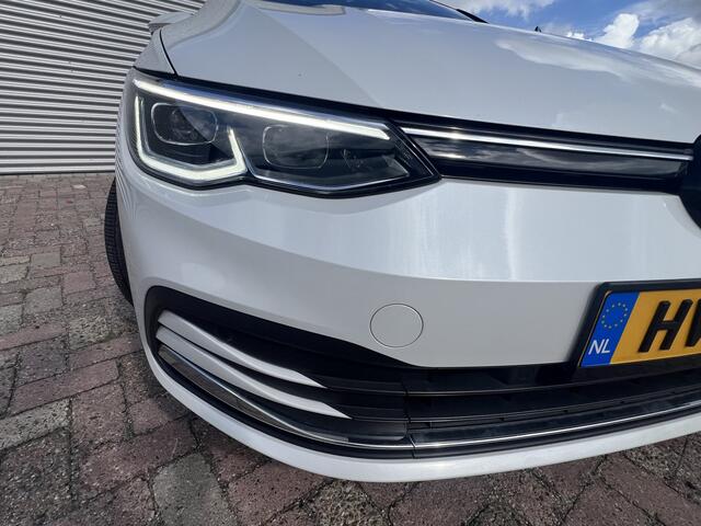 Volkswagen GOLF 1.5 eTSI R-Line | IQ light | Stoel + Stuur verwarming | Ergo Stoelen