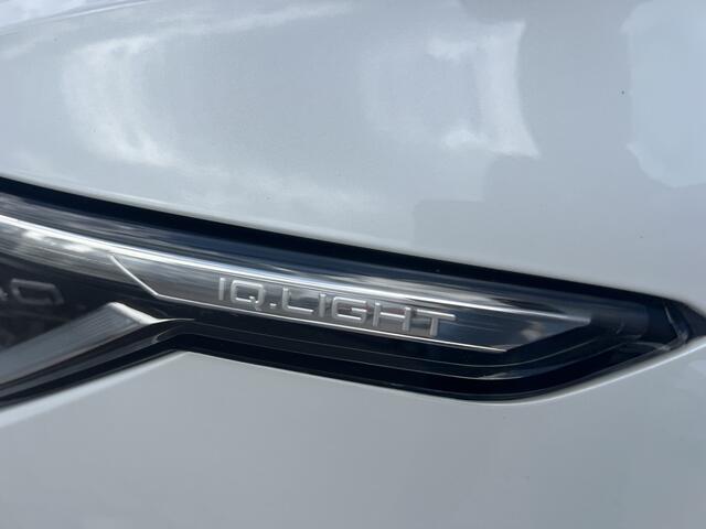 Volkswagen GOLF 1.5 eTSI R-Line | IQ light | Stoel + Stuur verwarming | Ergo Stoelen