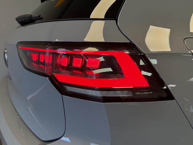 Volkswagen GOLF 1.5 eHybrid GTE | Adaptive cruise | 360 | Head-up | Sfeer | IQ light |Stoelverwarming | Carplay |