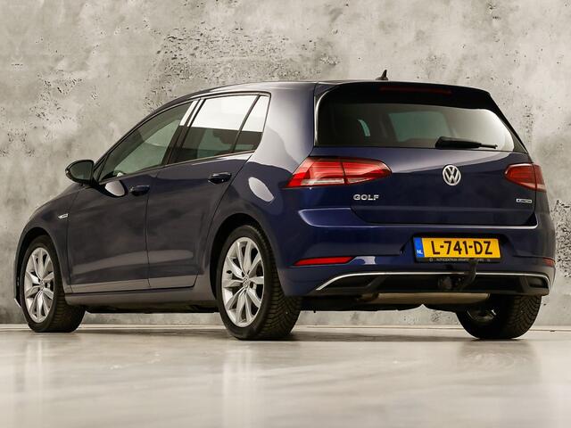 Volkswagen GOLF 1.5 TSI Sportline (APPLE CARPLAY, GROOT NAVI, CLIMATE, STOELVERWARMING, SPORTSTOELEN, LED KOPLAMPEN, PARKEERSENSOREN, ADAPTIVE CRUISE, NIEUWSTAAT)