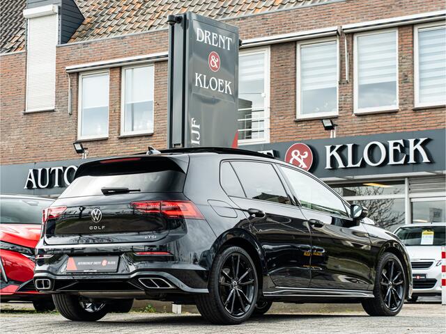 Volkswagen GOLF 1.5 eTSI R-Line Business PANO HUD HARMAN KARDON CAMERA MATRIX IQ BLACK OPTIC BOMVOL!!