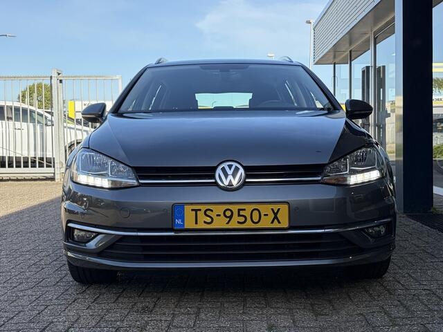 Volkswagen GOLF Variant 1.0 TSI Highline / NL-Auto / Adaptieve Cruise-Control / Trekhaak / Apple-Carplay & Android-Auto / Climate-Control / DAB Radio-Bluetooth / Navi / PDC V+A / 17'' LMV / ENZ.
